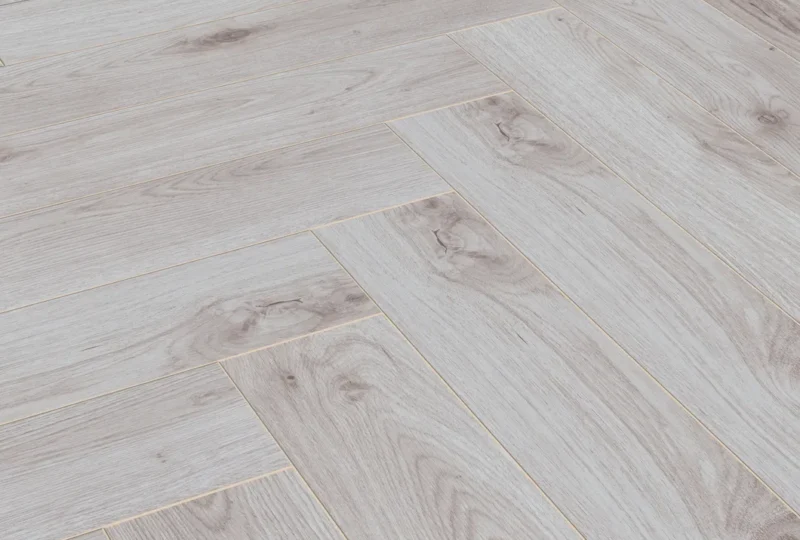Ламинат Herringbone Херрингбон Bordeaux Oak, 665×133 мм